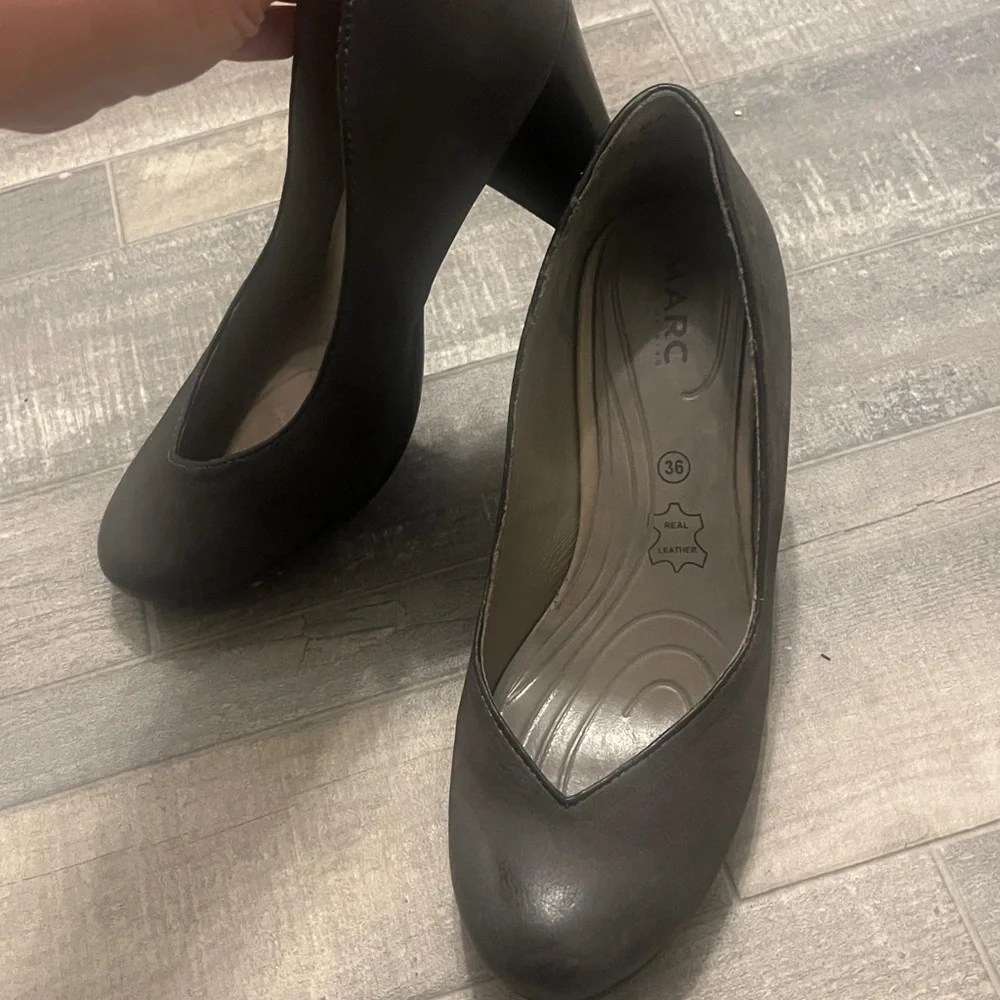 Marc Art of Walking Black Leather Round Toe Heels 3” Heels - Picture 11 of 12